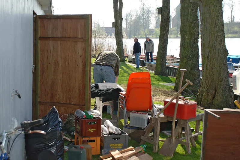 Forårsrengøring og standerhejsning 2008 (23)